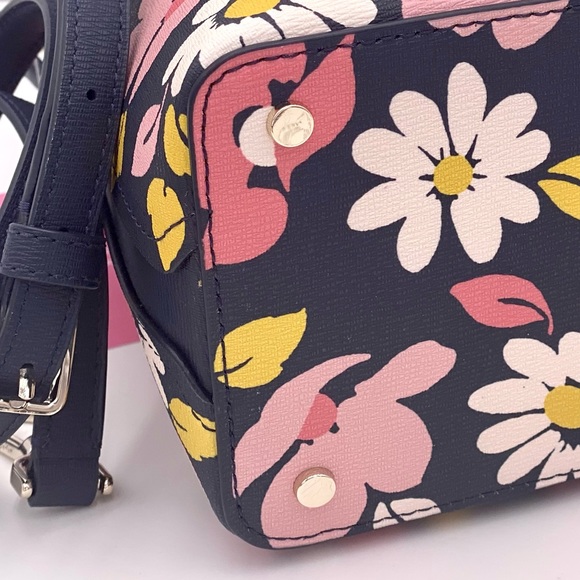 Kate Spade Darcy Road Trip Floral Small Bucket and Wallet Set - Picture 7 of 15